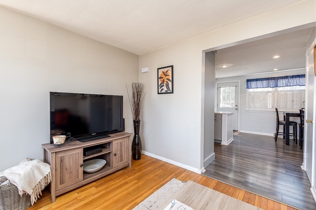 106 Hooper Road, Unit 106 Dedham, MA 02026 - Photo 3 of 26 Gallery Image 3