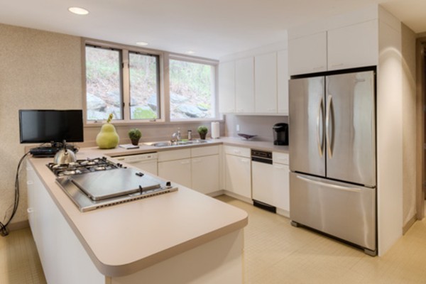 13 Meadowbrook Road Worcester, MA 01609 - Photo 14 of 27 Gallery Image 14