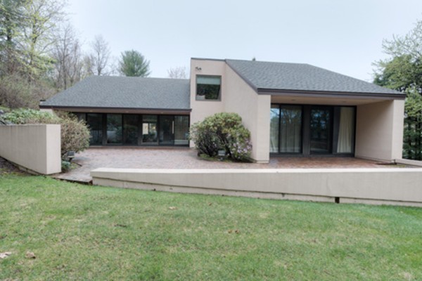 13 Meadowbrook Road Worcester, MA 01609 - Photo 3 of 27 Gallery Image 3