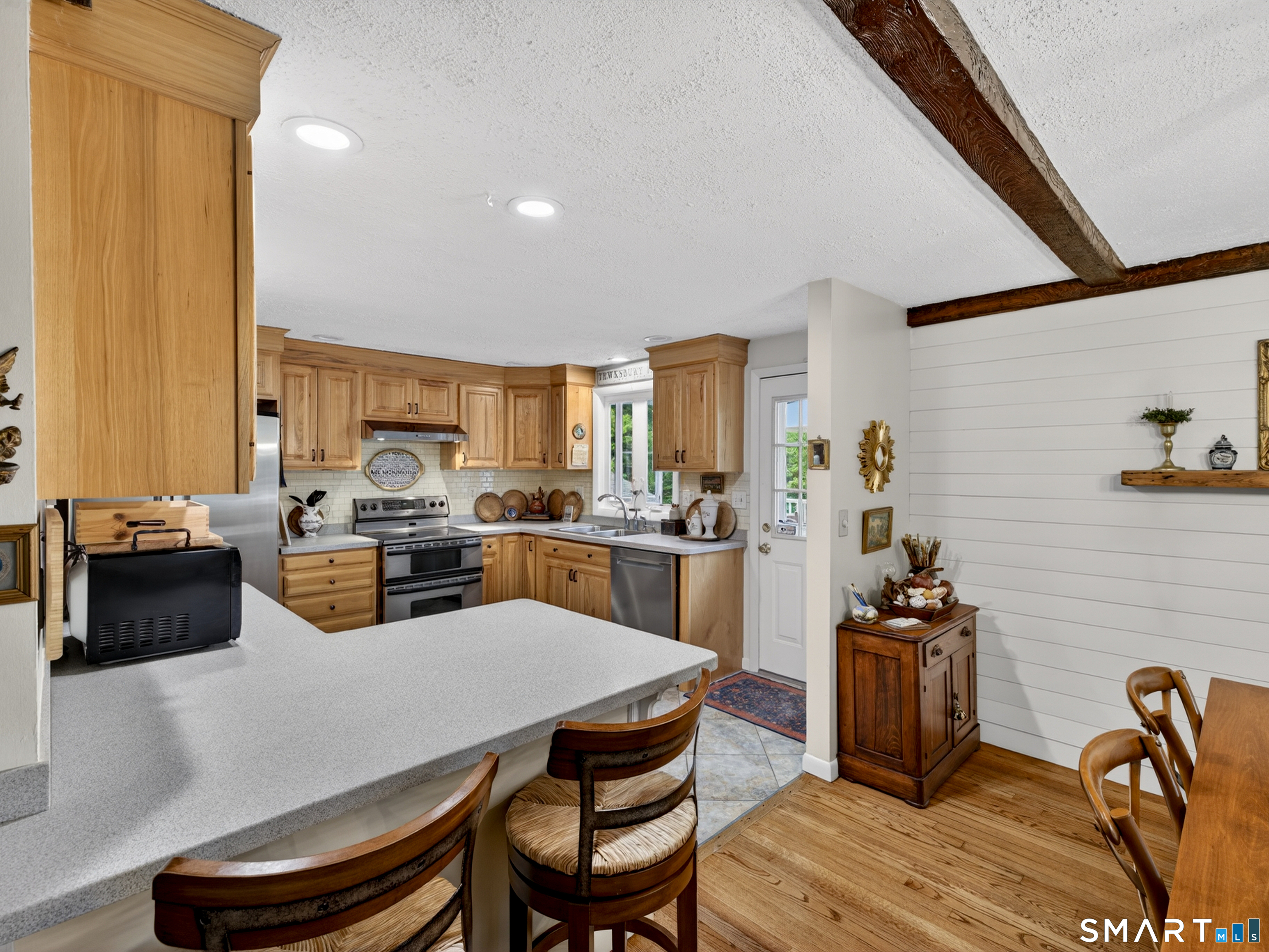 190 Cow Hill Road Clinton, CT 06413 - Photo 9 of 36