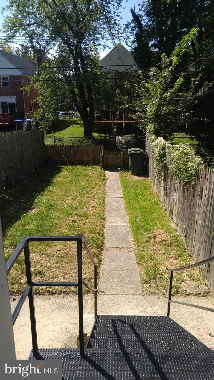 1425 Stonewood Road Baltimore, MD 21239 - Photo 8 of 12 backyard