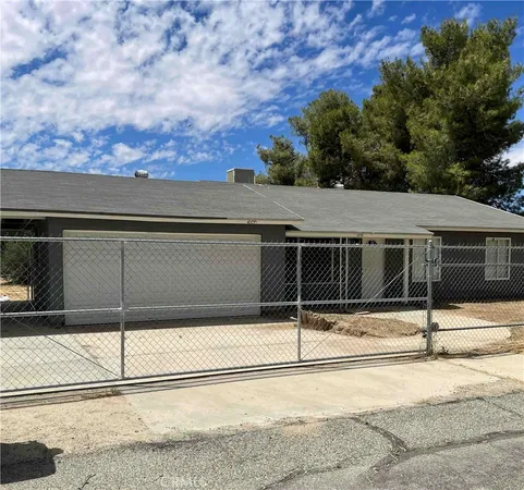 $2,500 | 40155 178th Street East, Palmdale, CA 93591