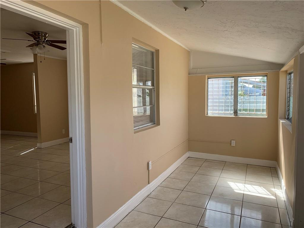 617 West 4th Street Riviera Beach, FL 33404 - Photo 4 of 25 Photo 4