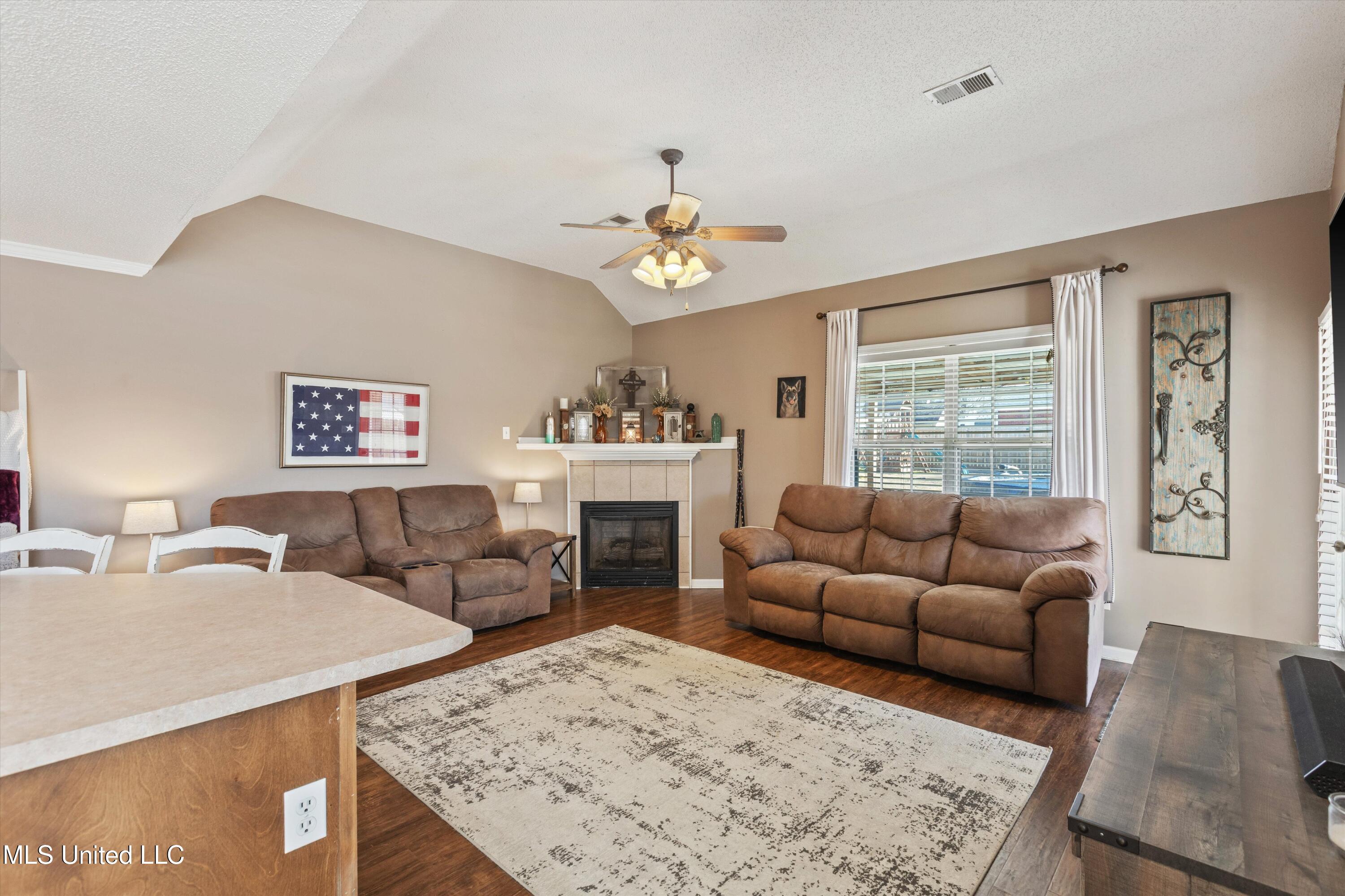 85 Desoto Avenue Hernando, MS 38632 - Photo 3 of 21 03-85 Desoto Ave-7