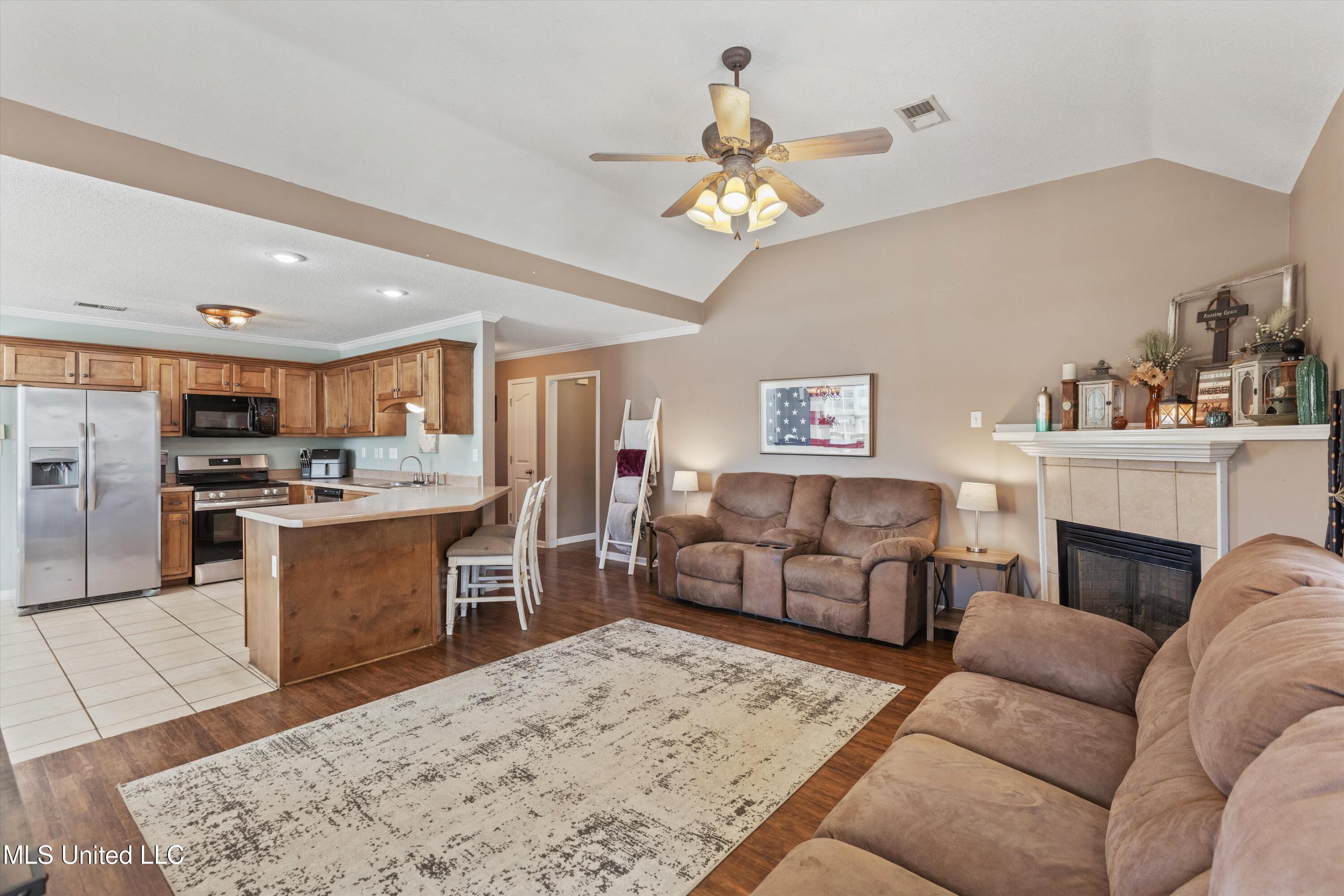 85 Desoto Avenue Hernando, MS 38632 - Photo 4 of 21 04-85 Desoto Ave-8