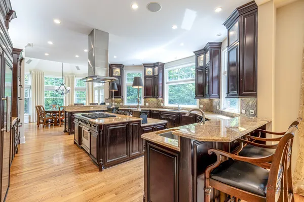 $3,599,900 | 64 Crescent Drive, Glencoe, IL 60022