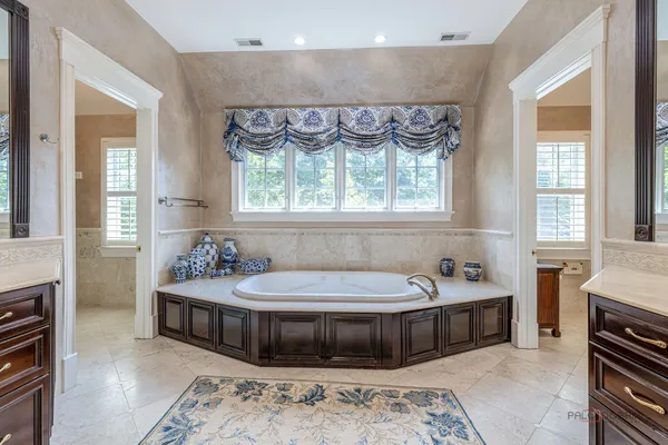 $3,599,900 | 64 Crescent Drive, Glencoe, IL 60022