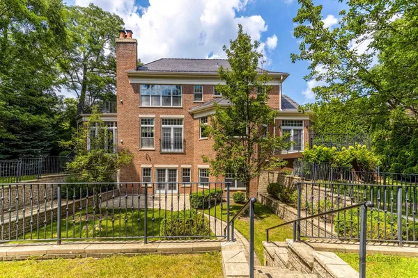 $3,599,900 | 64 Crescent Drive, Glencoe, IL 60022