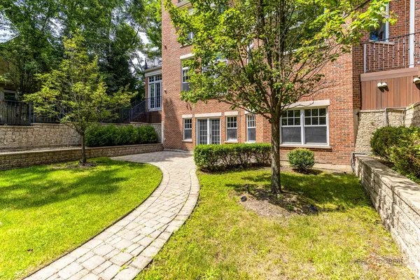 $3,599,900 | 64 Crescent Drive, Glencoe, IL 60022