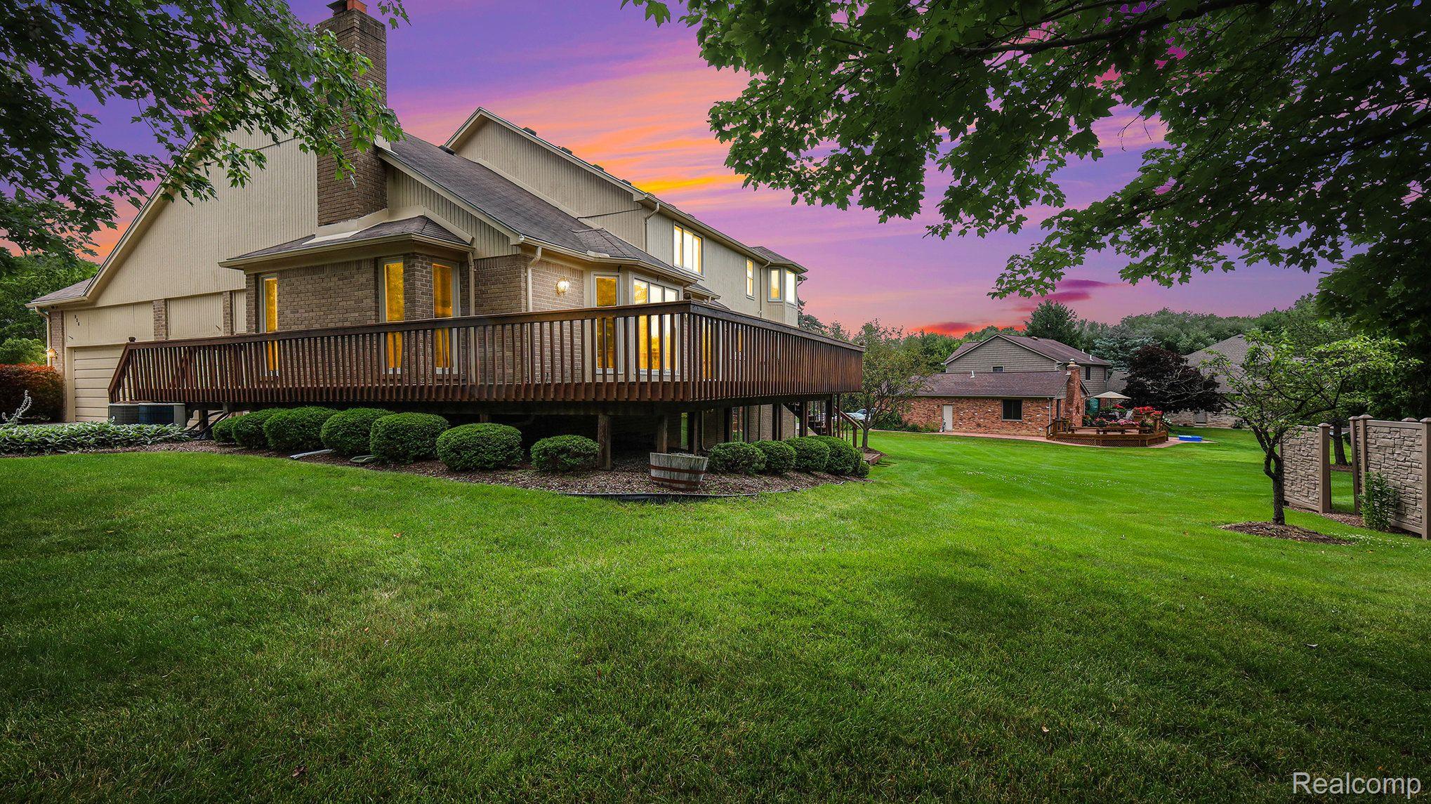 926 Stanford Circle Rochester, MI 48309 - Photo 37 of 46 Gallery Image 37