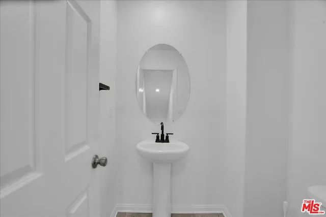 $4,995 | 725 Daniel Freeman Circle, Inglewood, CA 90301