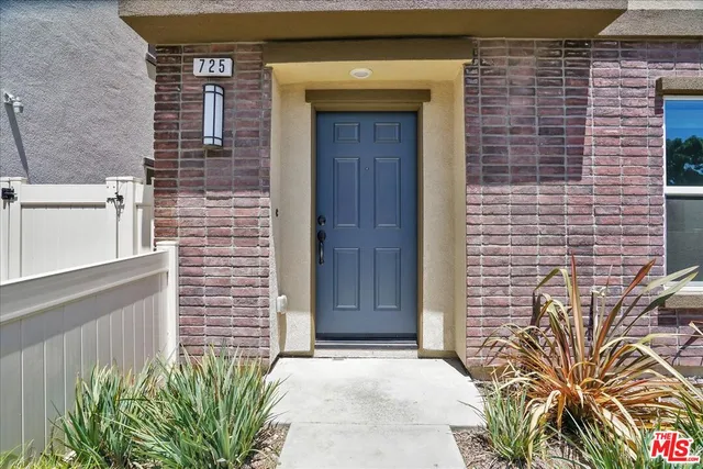 $4,995 | 725 Daniel Freeman Circle, Inglewood, CA 90301