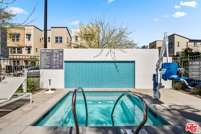 $4,995 | 725 Daniel Freeman Circle, Inglewood, CA 90301