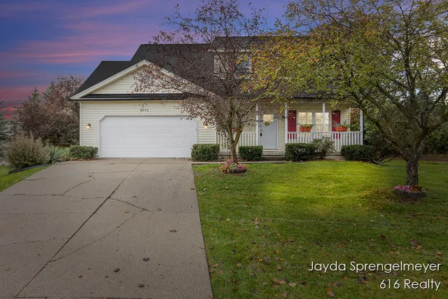 $430,000 | 5450 Golfcrest Court Southwest, Wyoming, MI 49509