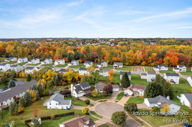 $430,000 | 5450 Golfcrest Court Southwest, Wyoming, MI 49509