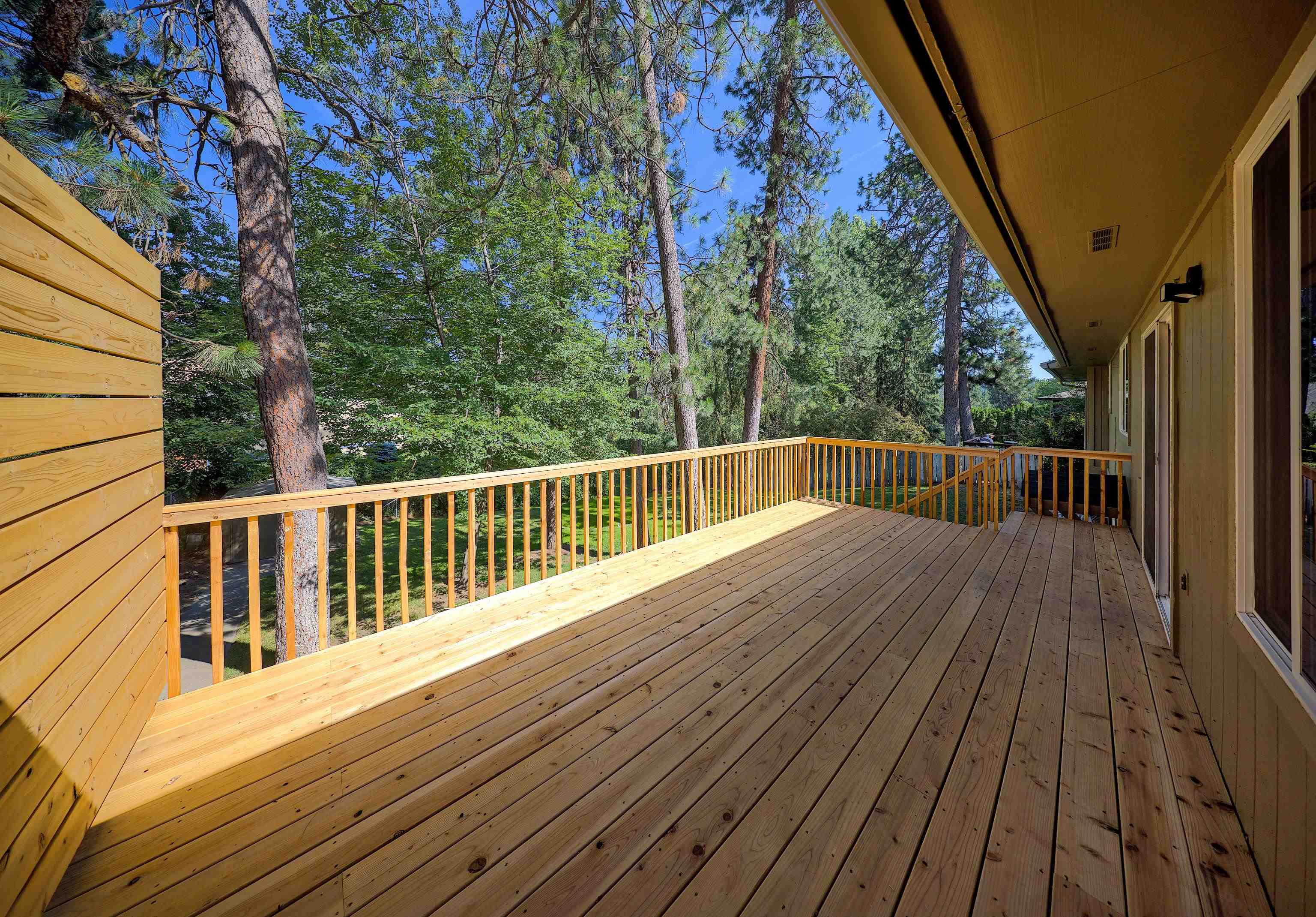 4725 South Bates Road Spokane, WA 99206 - Photo 13 of 48
