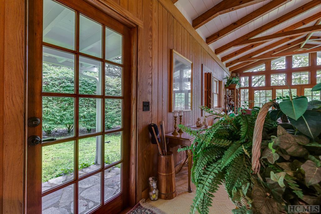 716 Cobb Road Highlands, NC 28741 - Photo 3 of 28 Gallery Image 3