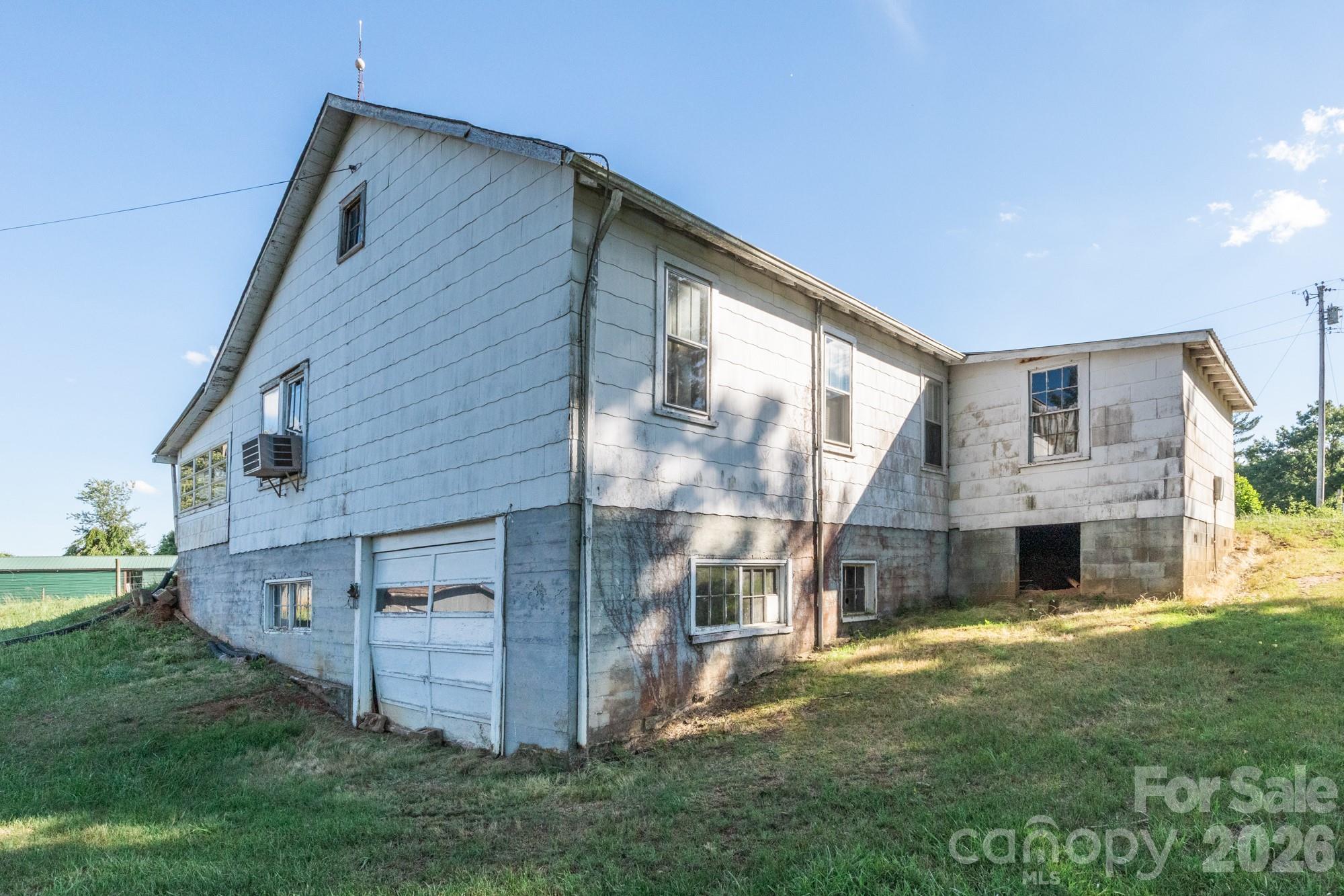 1779 Roundhill Church Road Traphill, NC 28685 - Photo 37 of 42