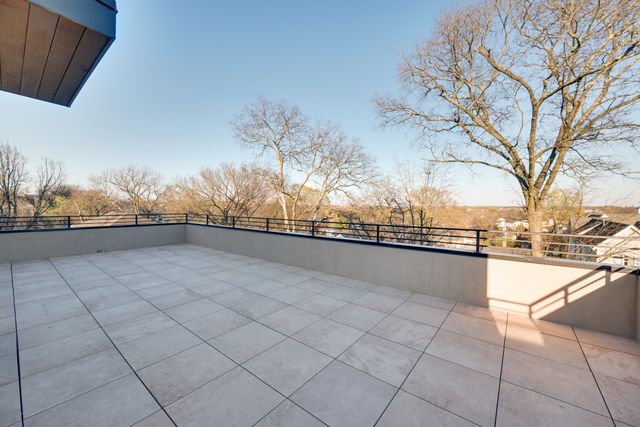 $3,000,000 | 2108 12th Avenue South, Nashville, TN 37204