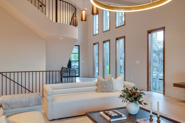 $3,000,000 | 2108 12th Avenue South, Nashville, TN 37204