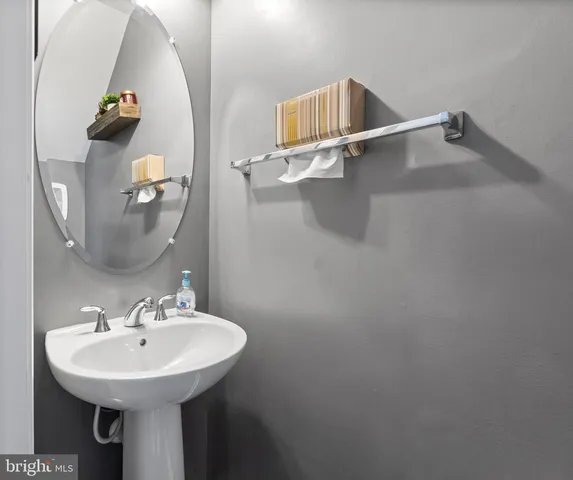 $393,000 | 9735 Tealbriar Drive, Unit 253, Upper Marlboro, MD 20772