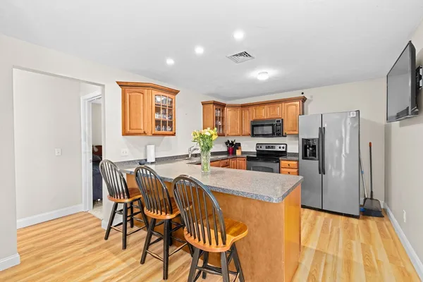 $749,900 | 2783 Cranberry Highway, Wareham, MA 02571