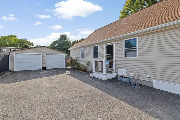 $749,900 | 2783 Cranberry Highway, Wareham, MA 02571