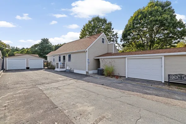 $749,900 | 2783 Cranberry Highway, Wareham, MA 02571
