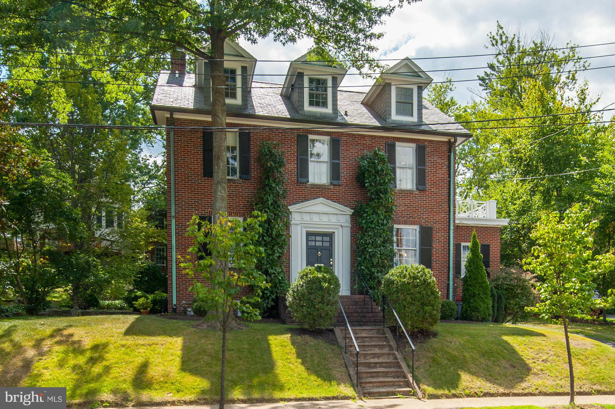 408 Rucker Place Alexandria, VA 22301 - Photo 2 of 25 MAIN FRONT EXTERIO