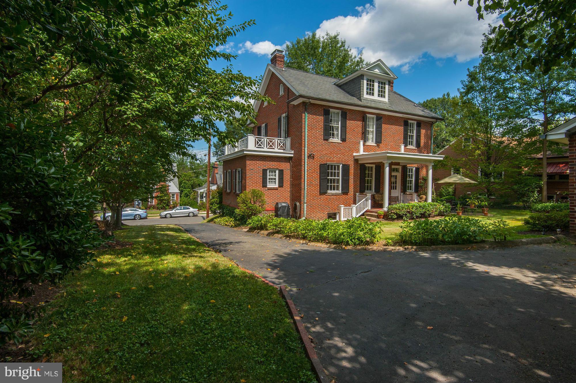 408 Rucker Place Alexandria, VA 22301 - Photo 20 of 25 REAR EXTERIOR