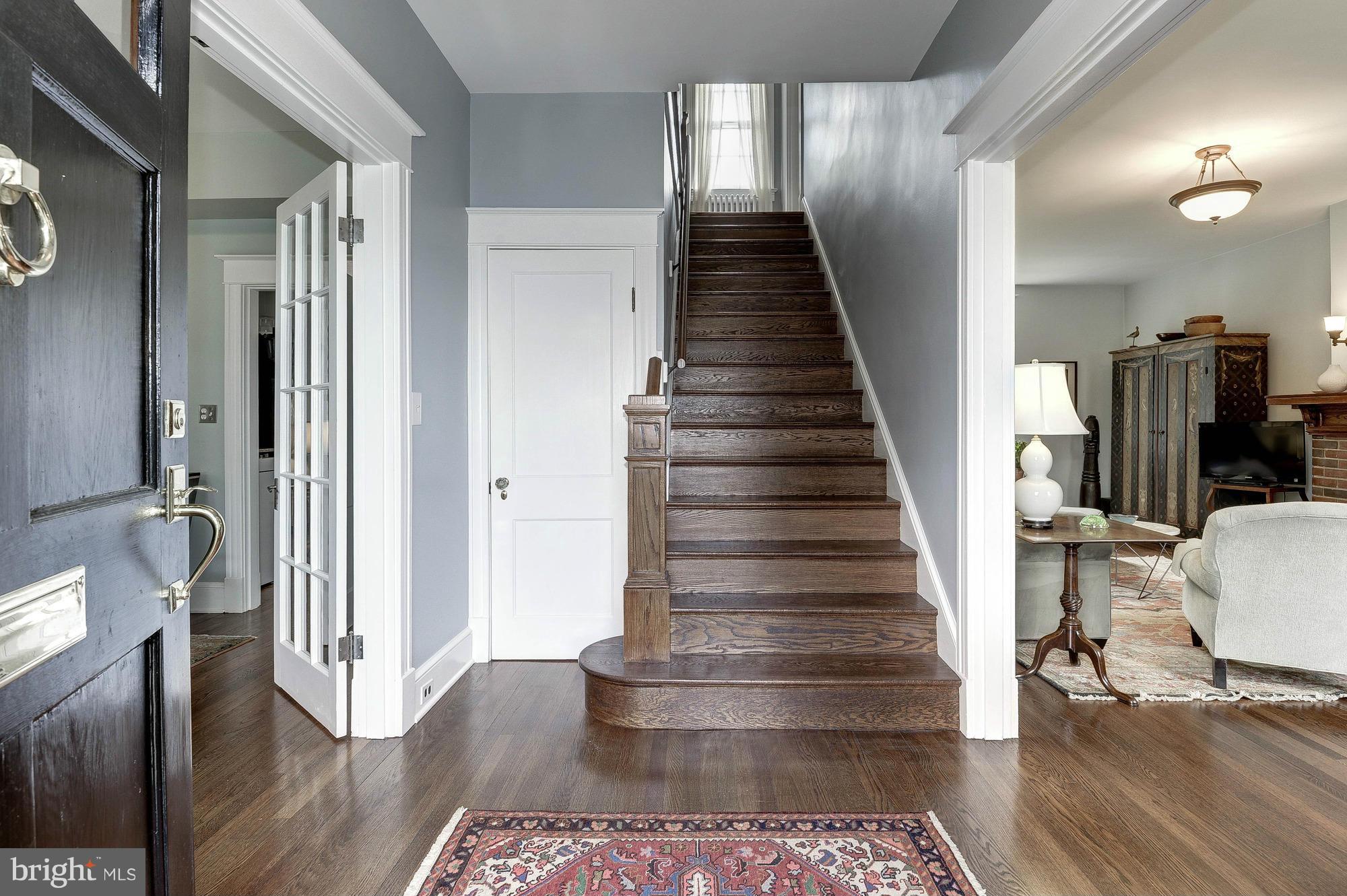 408 Rucker Place Alexandria, VA 22301 - Photo 4 of 25 GRAND ENTRY FOYER