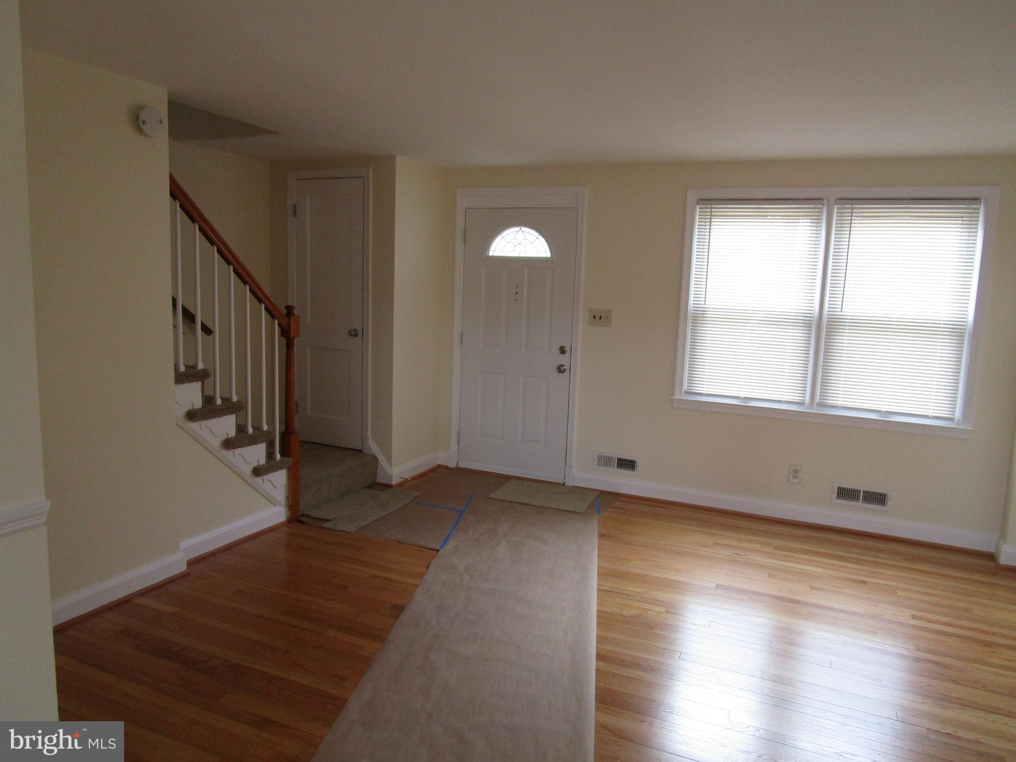 1639 Langford Road Baltimore, MD 21207 - Photo 6 of 24 Living Room