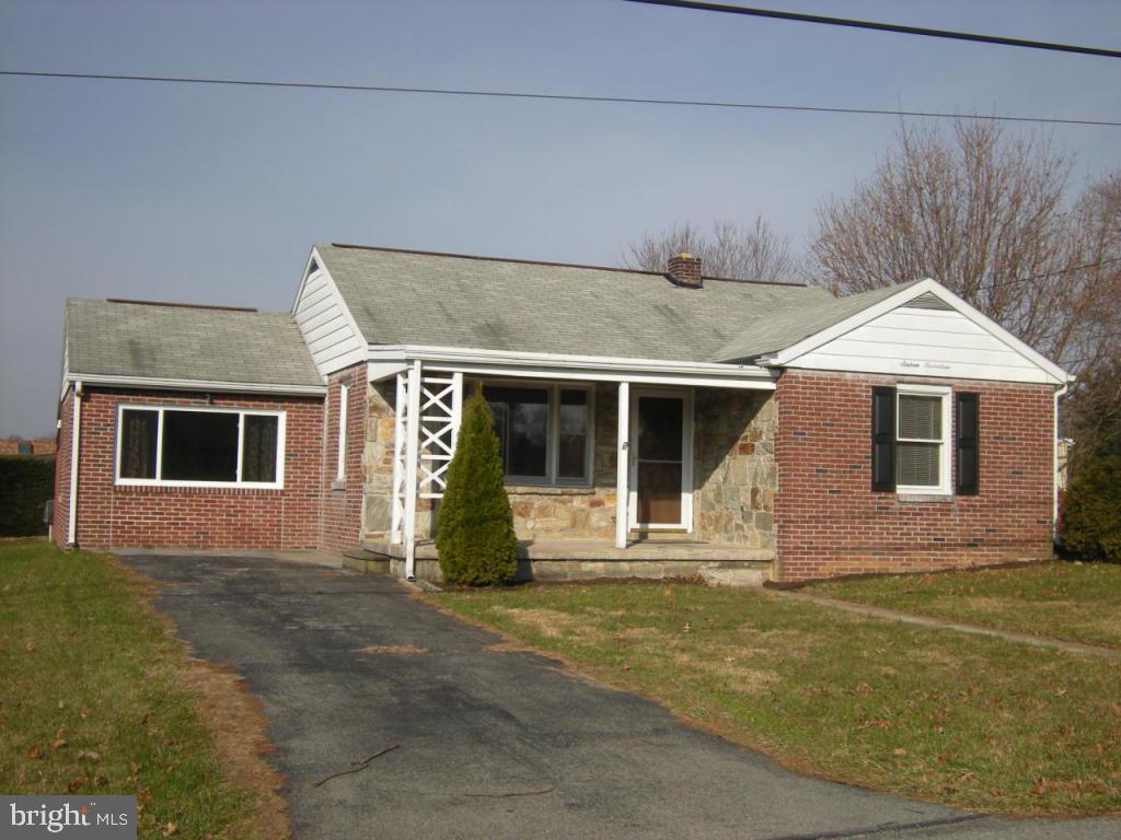 1617 Buttercup Road Lancaster, PA 17602 - Photo 1 of 20 Gallery Image 1