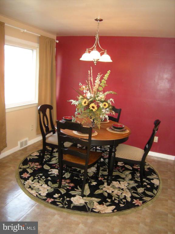 1617 Buttercup Road Lancaster, PA 17602 - Photo 8 of 20 Gallery Image 8