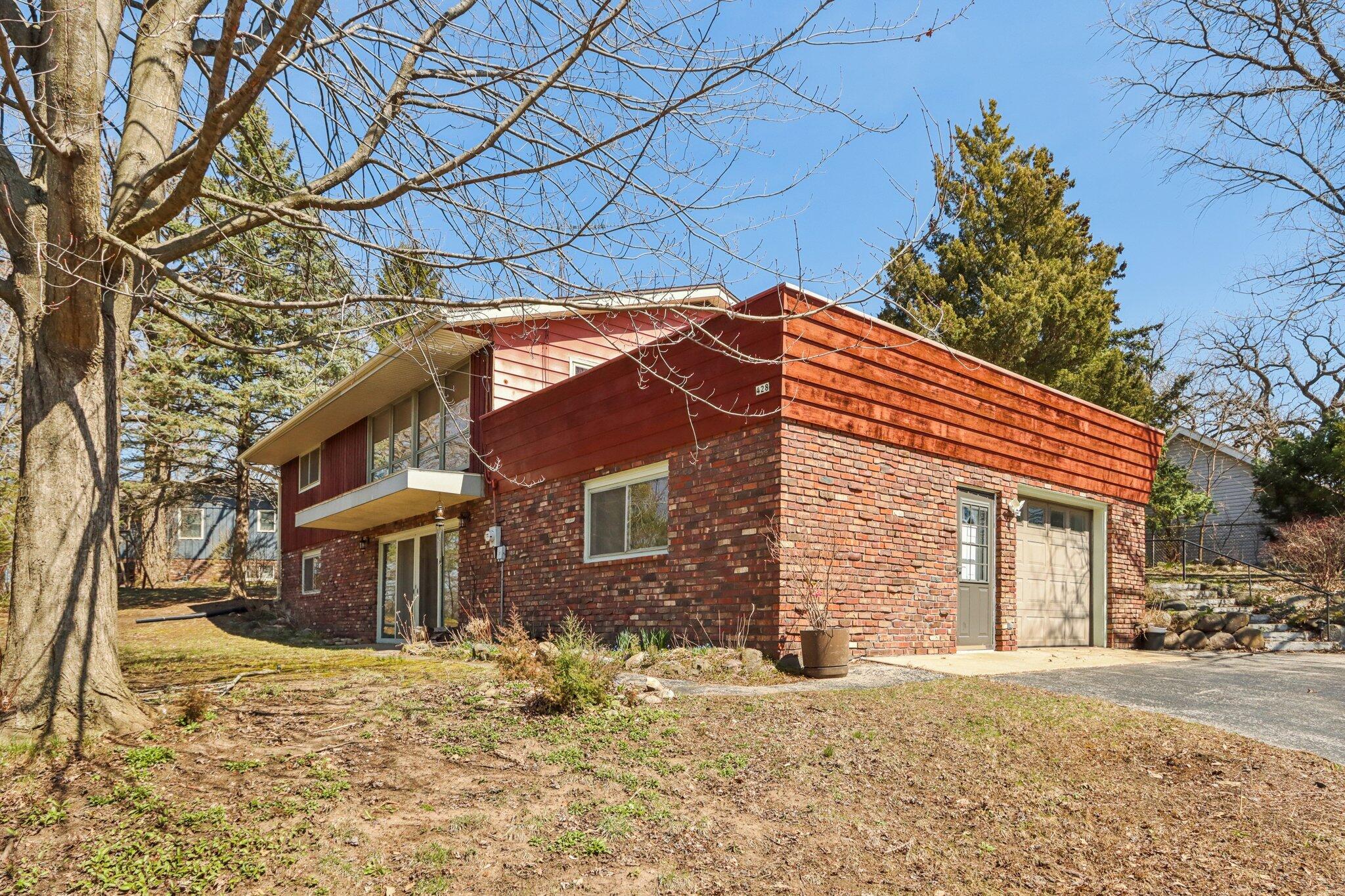 1-web-or-mls-Ridge Ave-S0804-001