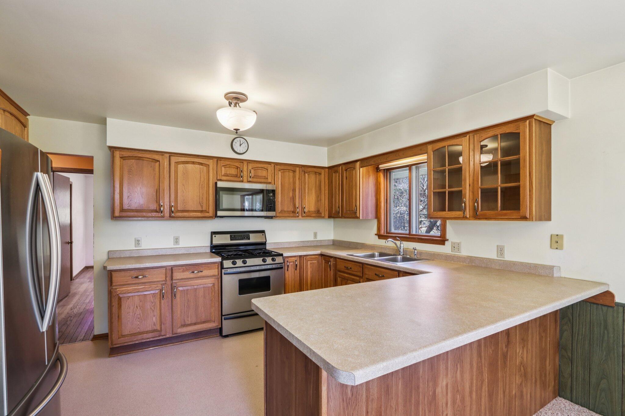 428 Ridge Avenue Burlington, WI 53105 - Photo 14 of 65 14-web-or-mls-Ridge Ave-S0804-014