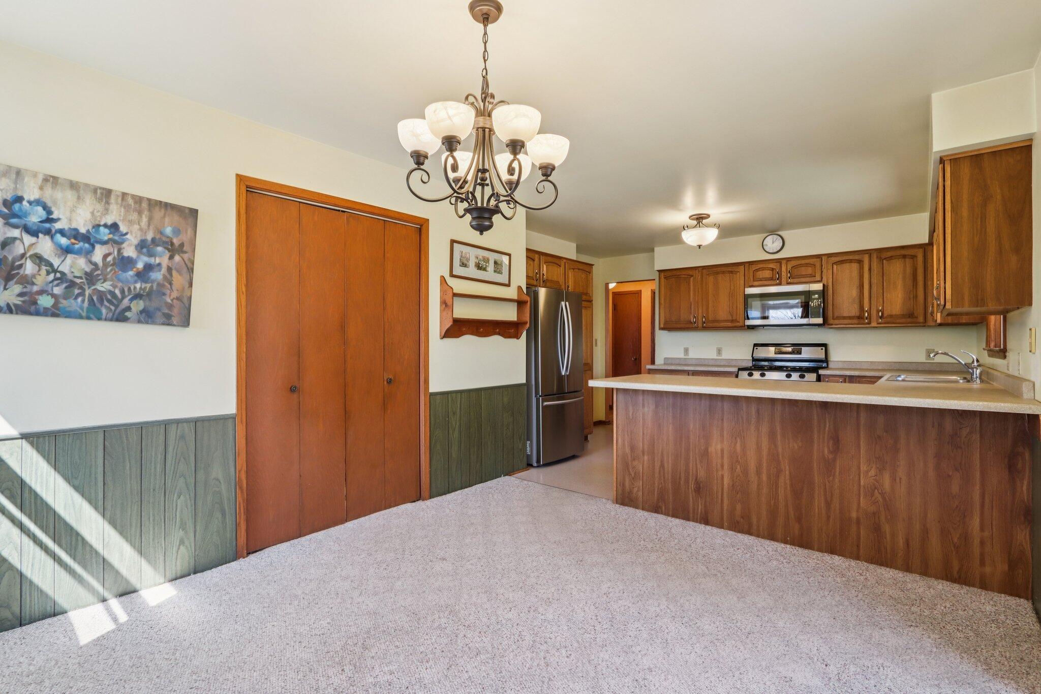 428 Ridge Avenue Burlington, WI 53105 - Photo 17 of 65 12-web-or-mls-Ridge Ave-S0804-012