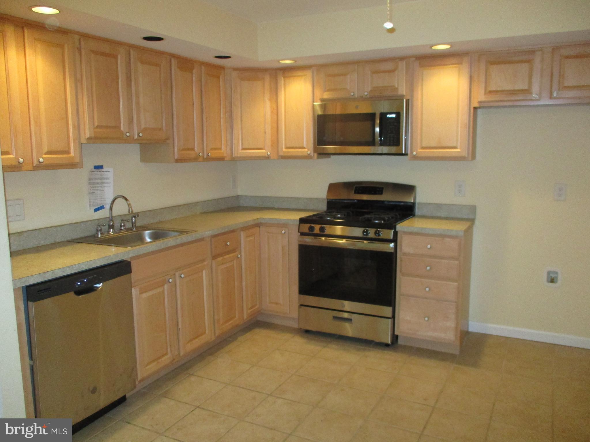2101 Welsh Road, Unit 11 Philadelphia, PA 19115 - Photo 13 of 31 Gallery Image 13