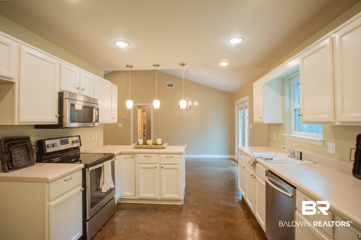 22076 Pecan Loop Silverhill, AL 36576 - Photo 11 of 24