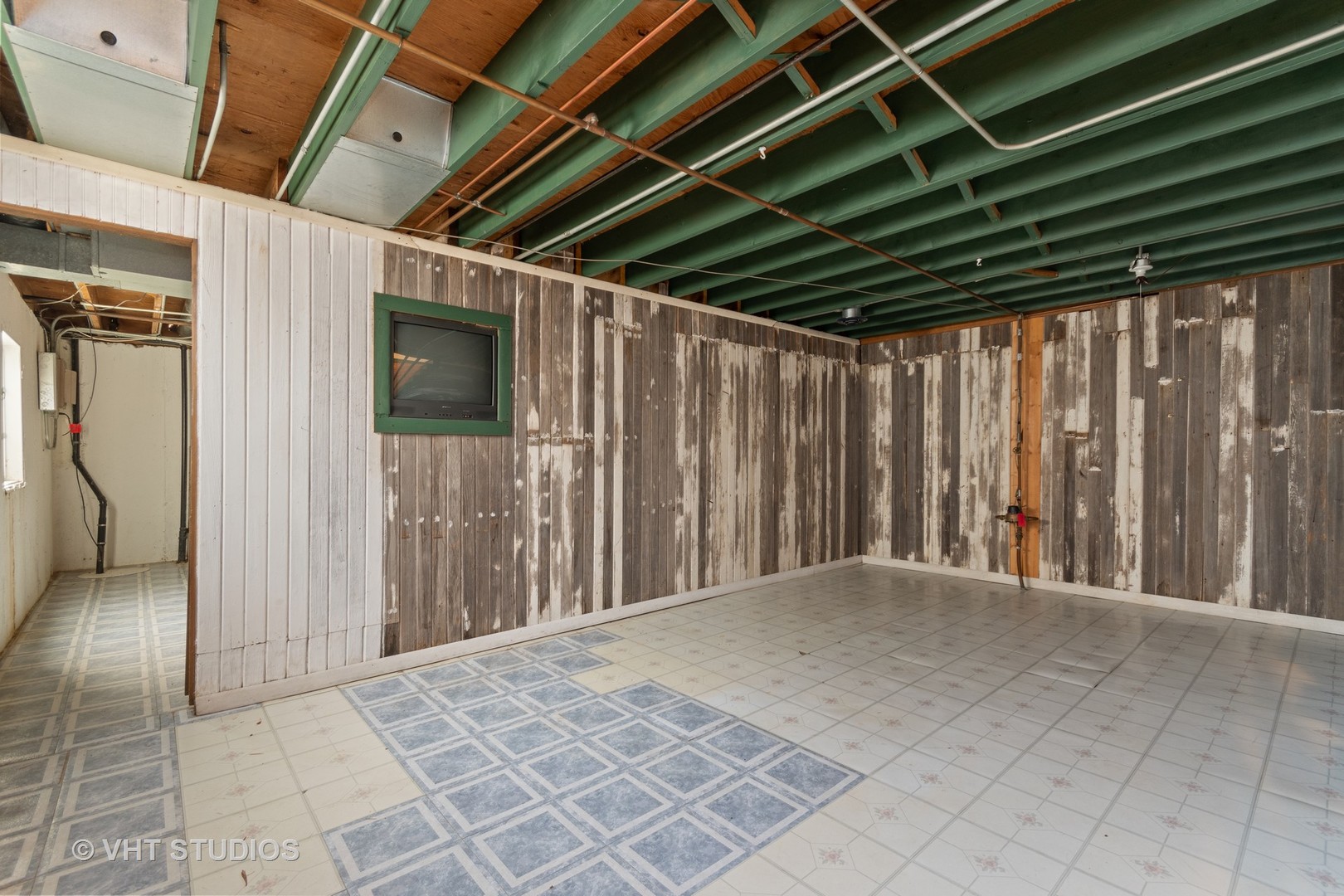 972 West Bauer Road Naperville, IL 60563 - Photo 22 of 32 a view of a porch