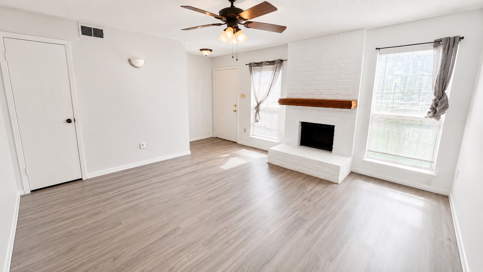 11685 Alief Clodine Road, Unit 10 Houston, TX 77072 - Photo 4 of 33