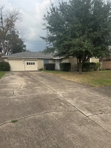 $155,000 | 7810 Willow Mint Lane, Houston, TX 77086