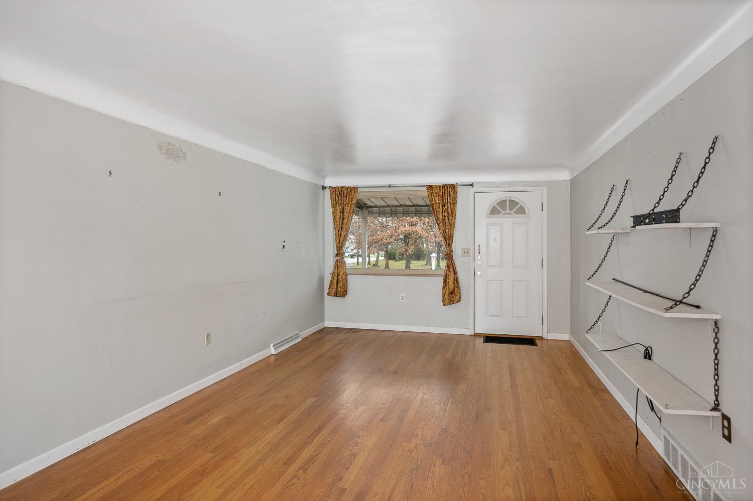 4572 Hunt Road Blue Ash, OH 45242 - Photo 6 of 35
