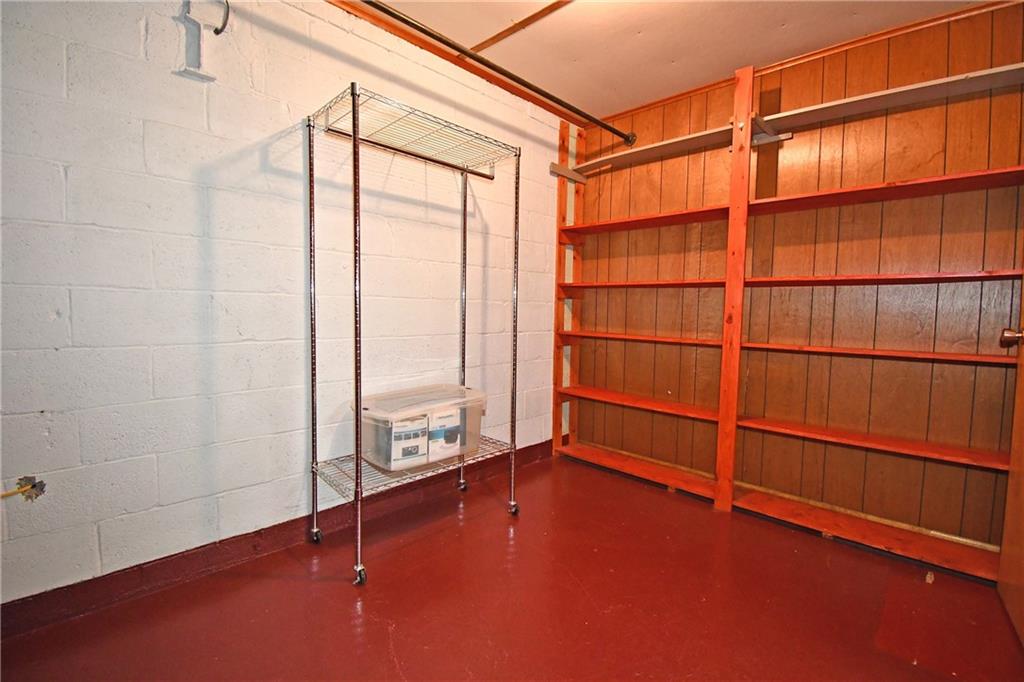 60 Swallow Hill Road Carnegie, PA 15106 - Photo 32 of 47 Laundry room closet. 10x8