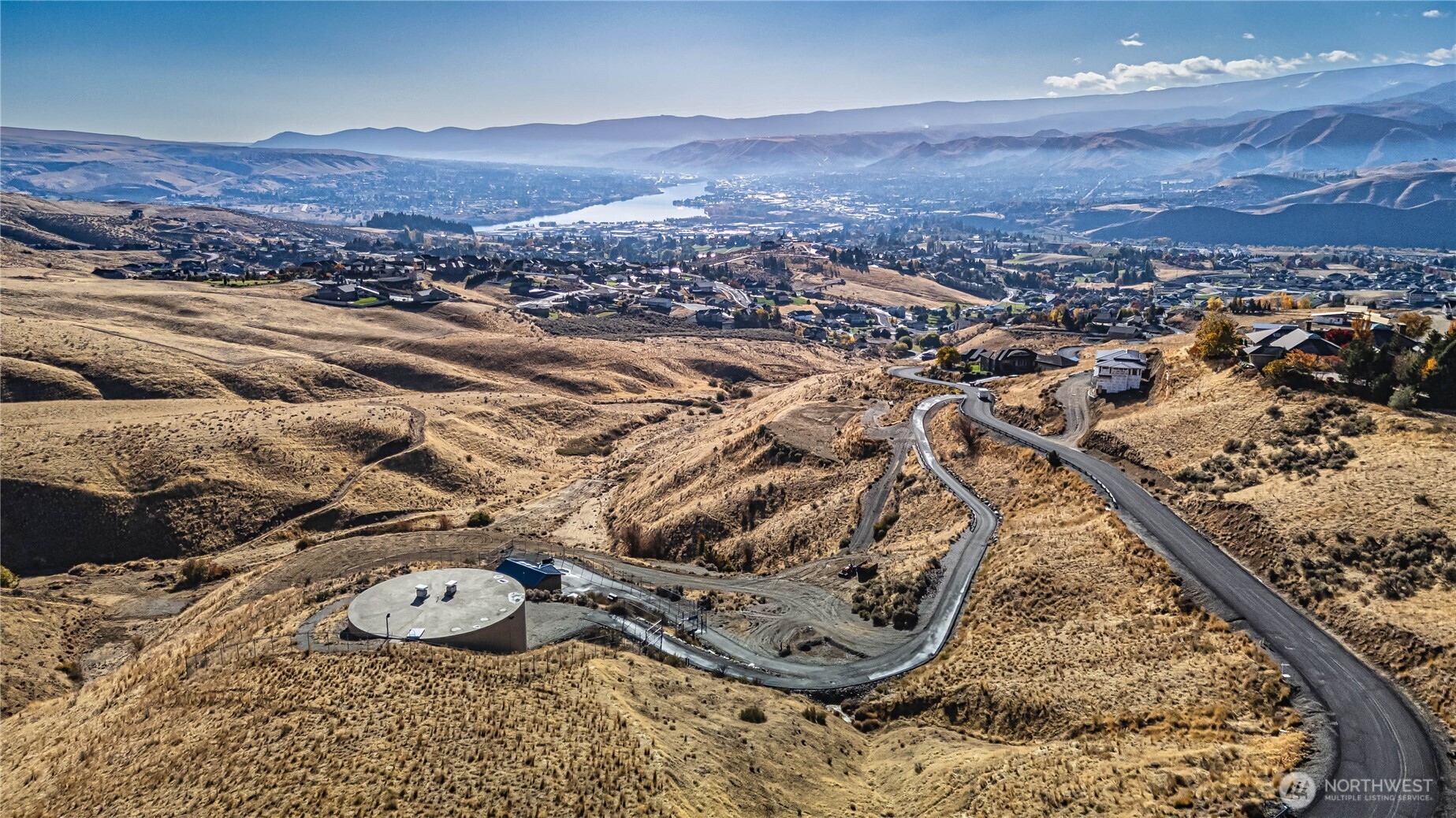 180 Sequoia Lane Wenatchee, WA 98801 - Photo 23 of 28 an aerial view of a backyard