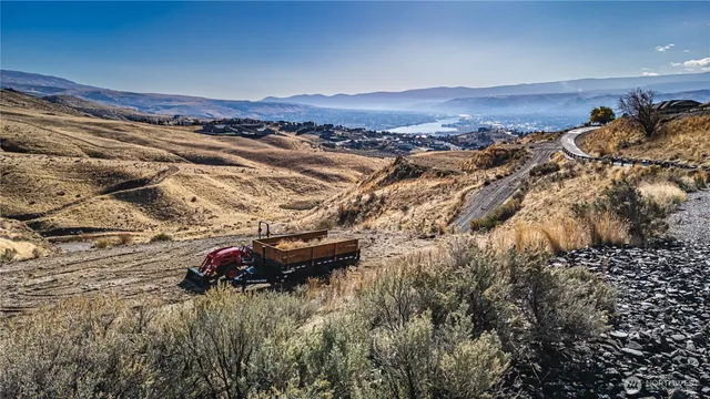 $420,000 | 180 Sequoia Lane, Wenatchee, WA 98801