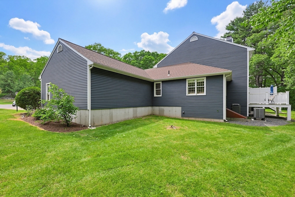 39 Stall Brook Road, Unit 39 Milford, MA 01757 - Photo 6 of 40
