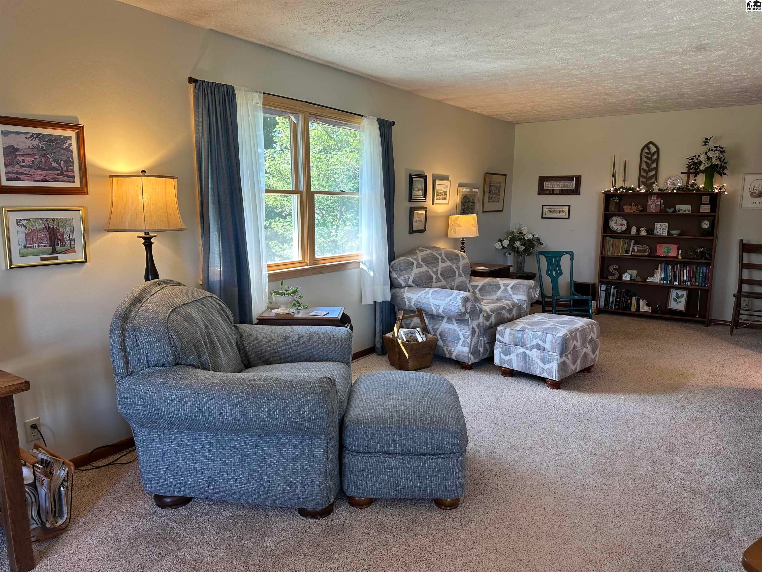 914 Sioux Road Lindsborg, KS 67456 - Photo 5 of 32 Gallery Image 5