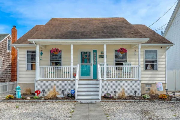 $599,000 | 20 5th Street, Del Haven, NJ 08251