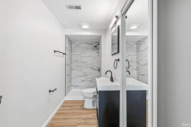 $264,900 | 1828 Woodland Drive, Elkhart, IN 46514